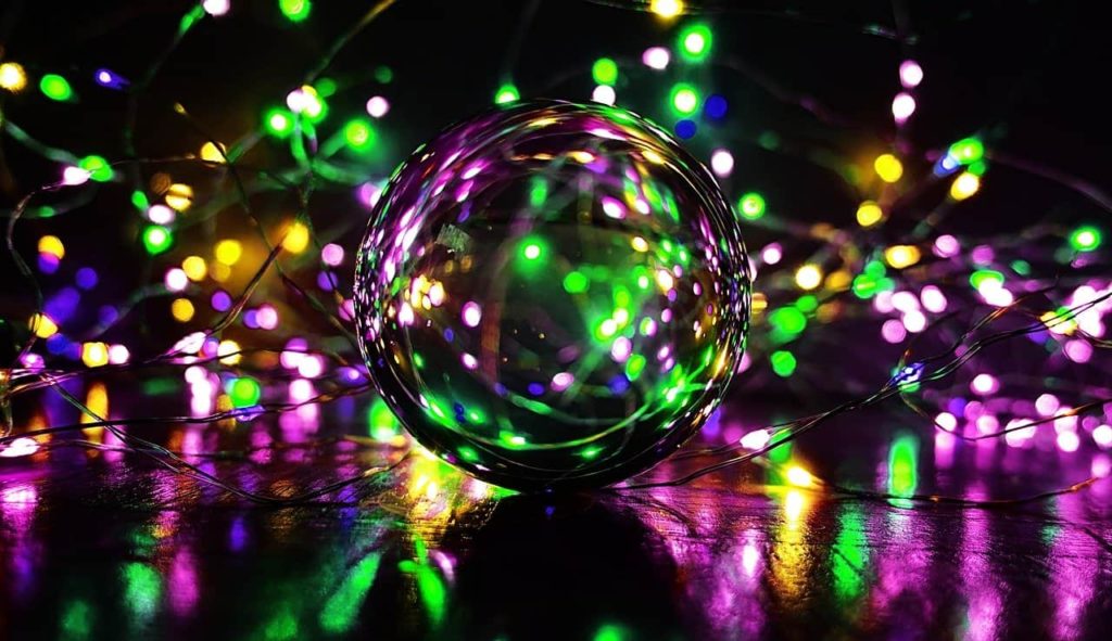 crystal ball photography 3894871 1280 min